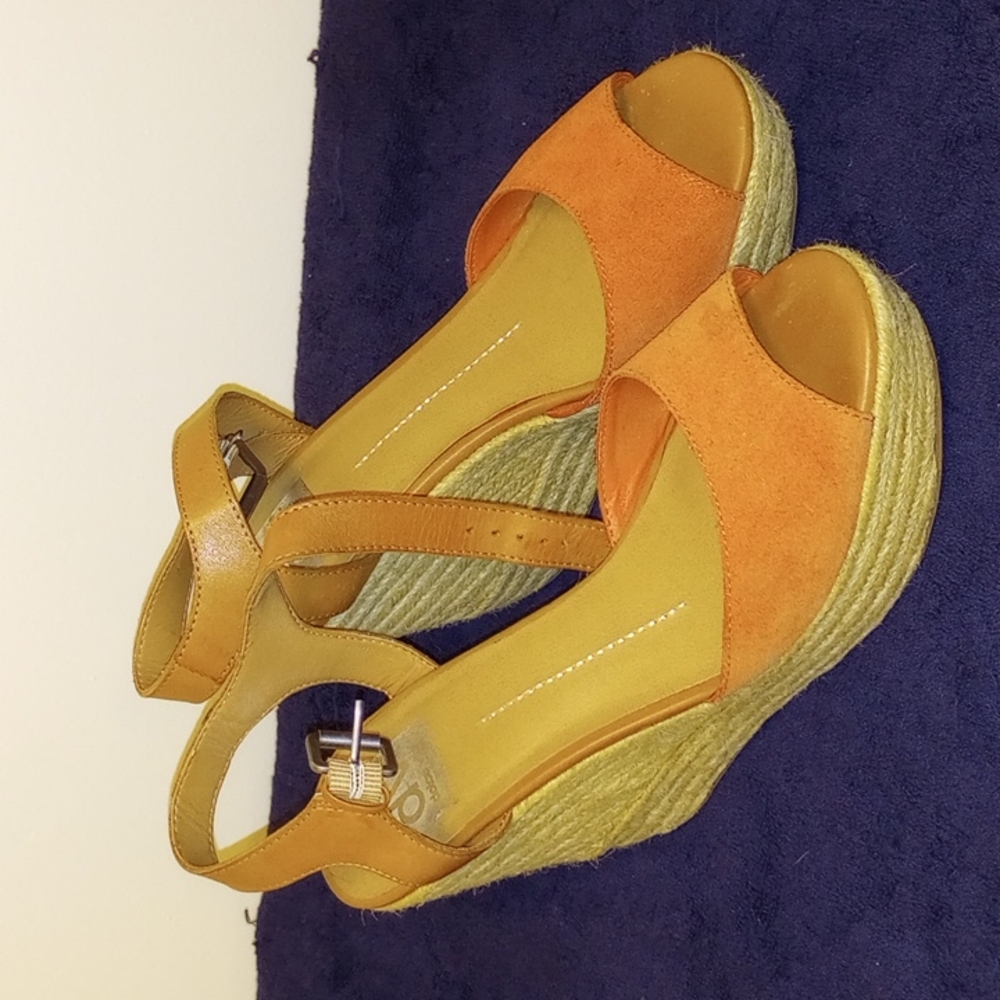 Cute wedge